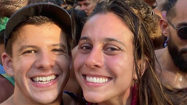 (@moraeseduardo e @marinamullerg)